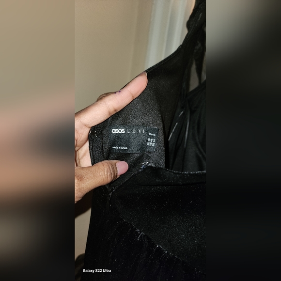 Black dress - Picture 4 of 7